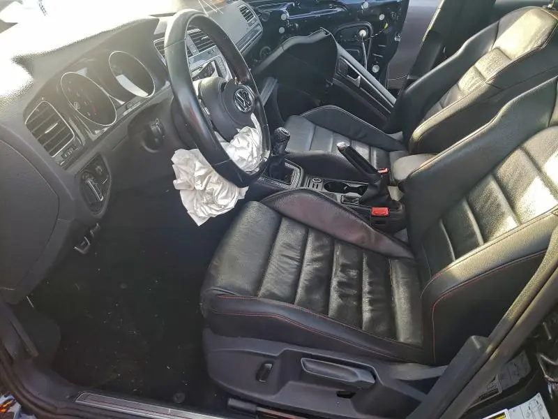 2017 VOLKSWAGEN GTI SPORT  