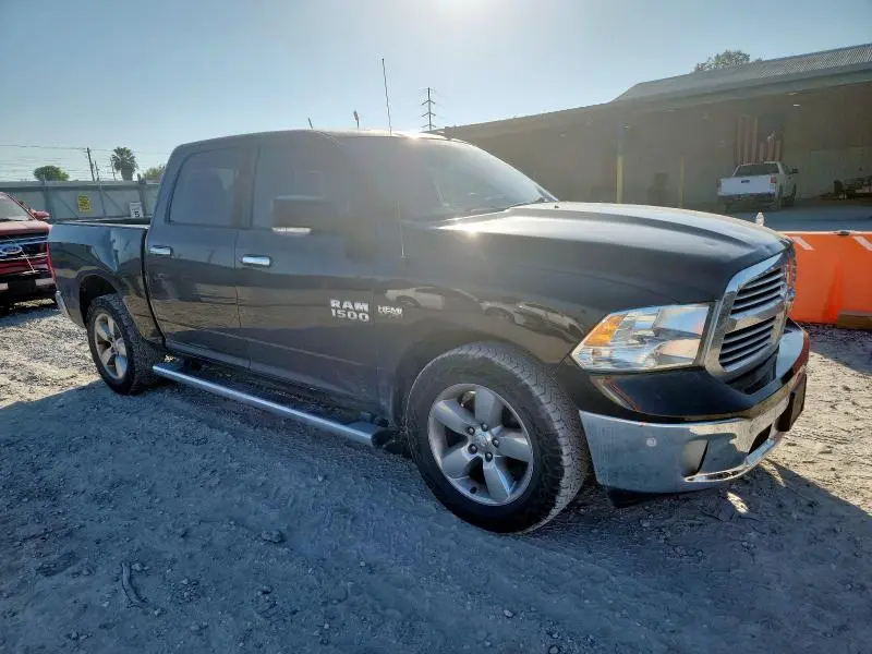 2017 RAM 1500 SLT  