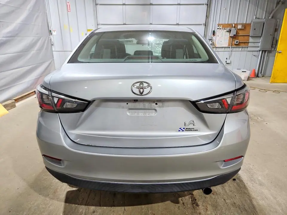 2017 TOYOTA YARIS IA BASE  