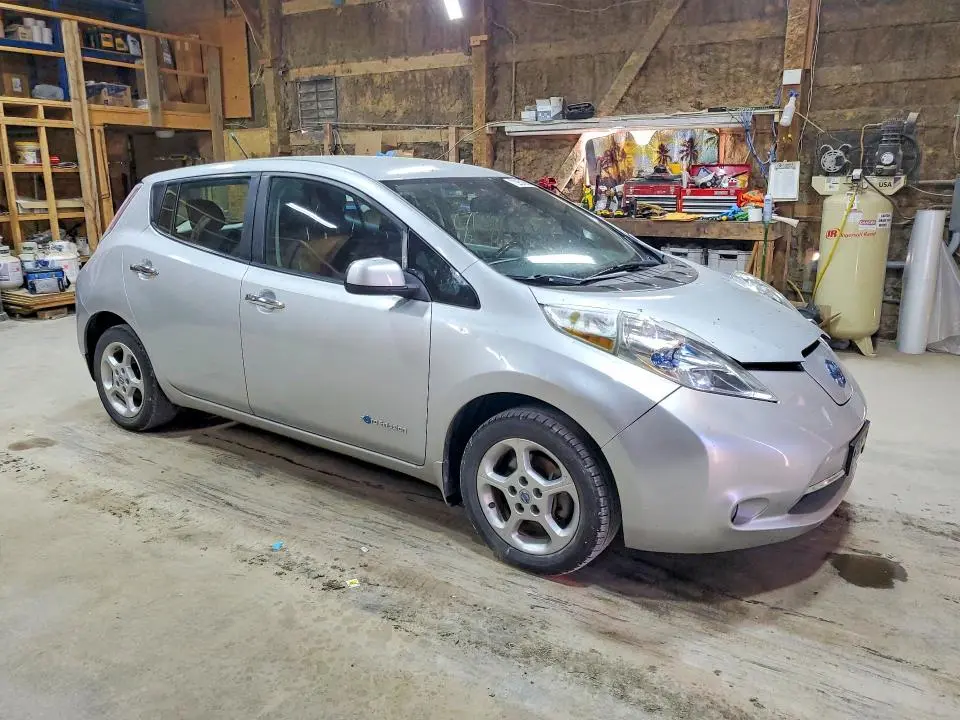 2013 NISSAN LEAF S  