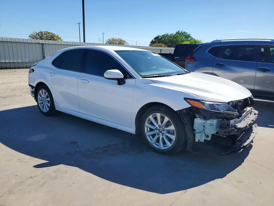 2019 TOYOTA CAMRY LE  