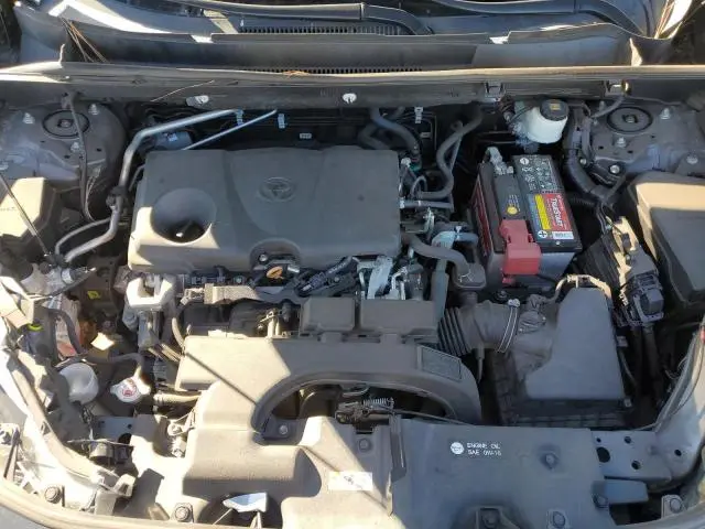 2019 TOYOTA RAV4 XLE  