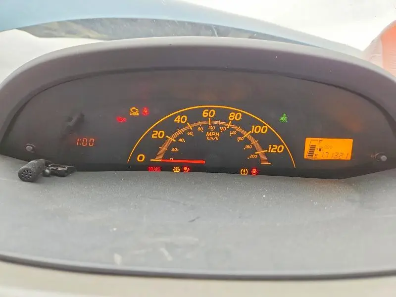 2010 TOYOTA YARIS BASE  