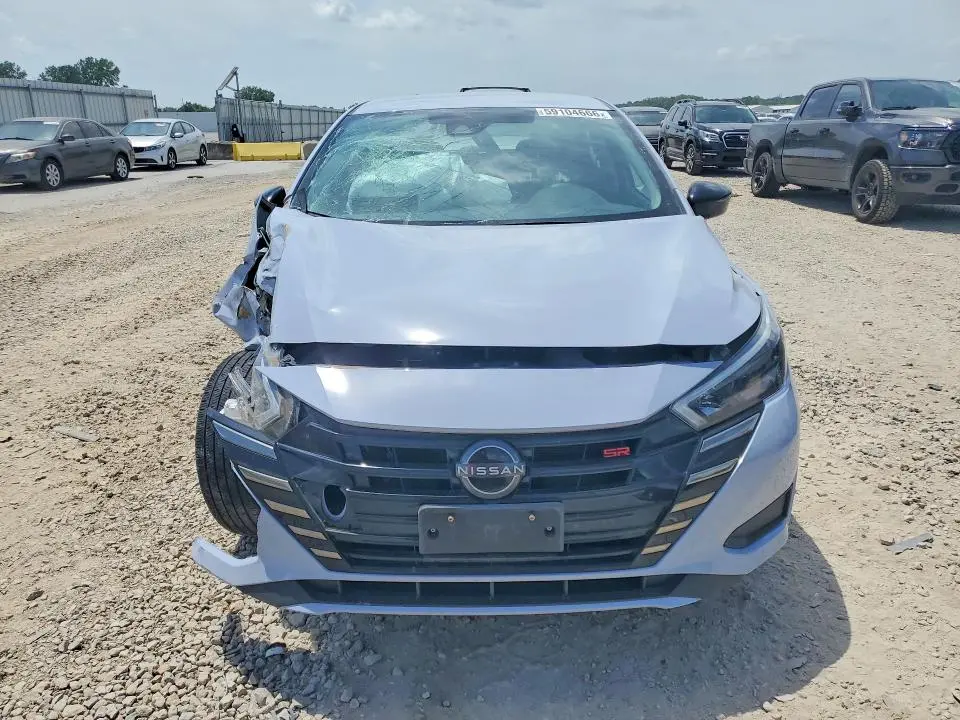 2024 NISSAN VERSA SR  
