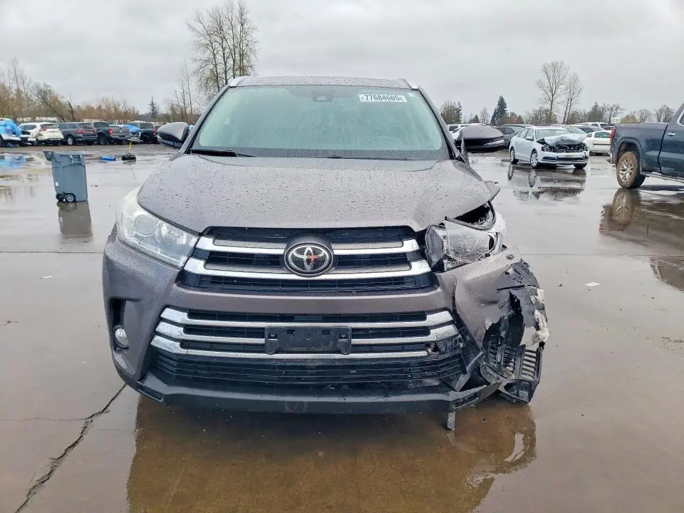 2017 TOYOTA HIGHLANDER LIMITED  