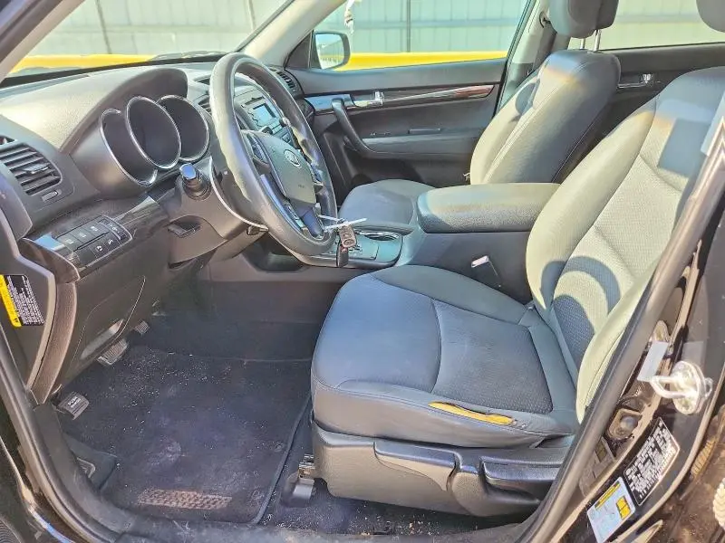 2012 KIA SORENTO LX  