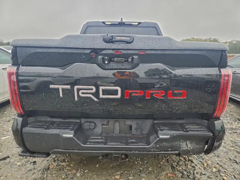 2024 TOYOTA TUNDRA CREWMAX LIMITED  