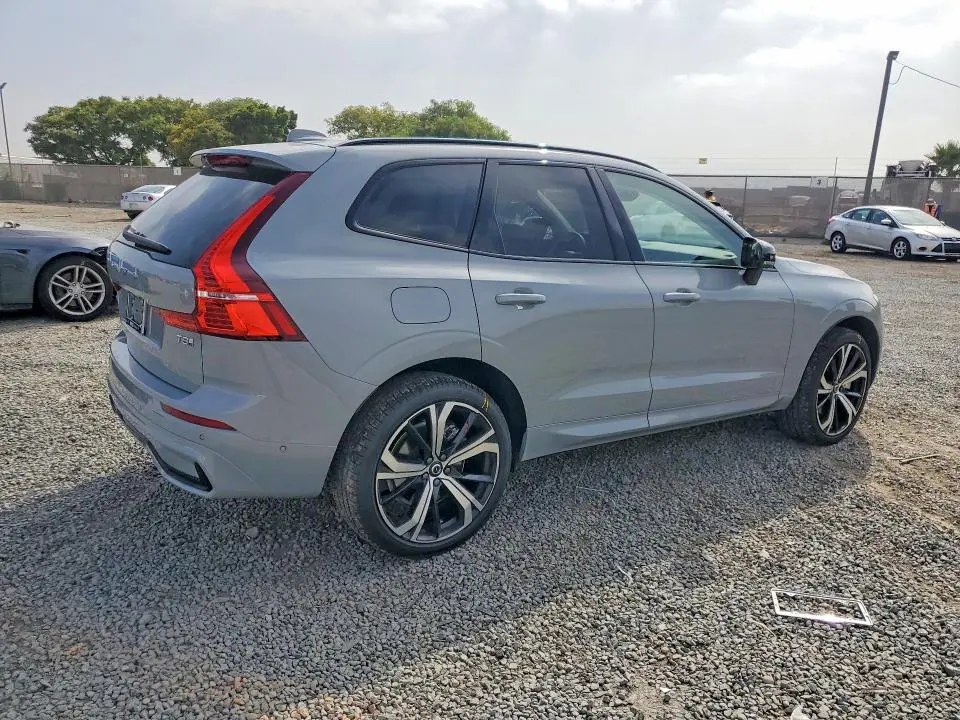 2025 VOLVO XC60 ULTRA  