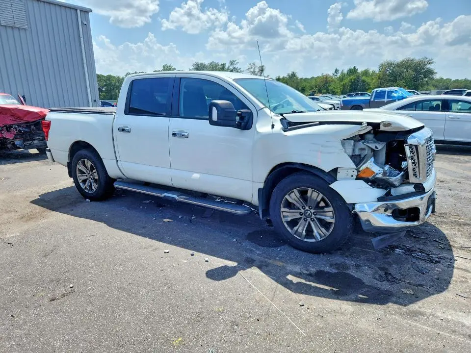 2019 NISSAN TITAN SV  