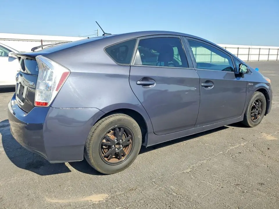 2010 TOYOTA PRIUS II  