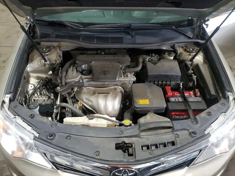 2014 TOYOTA CAMRY LE  