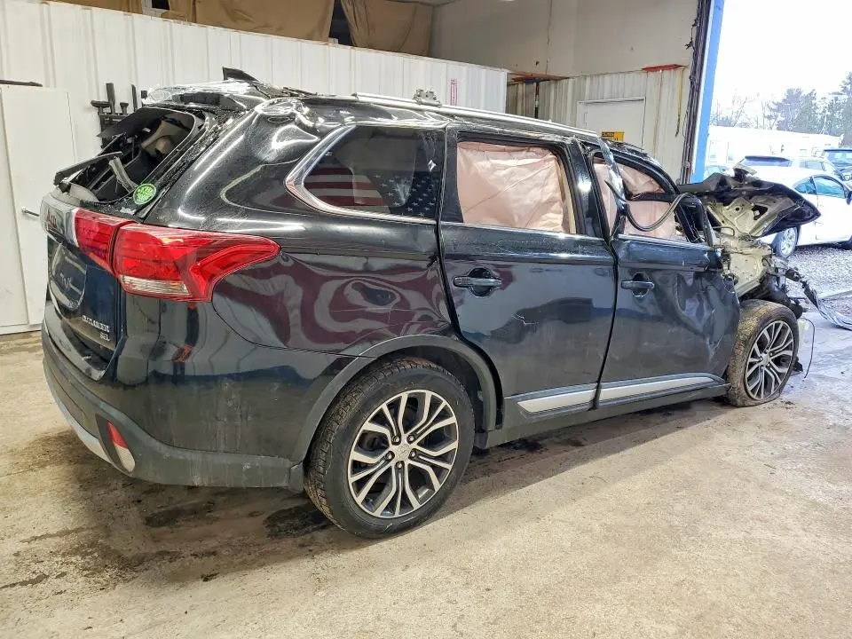 2018 MITSUBISHI OUTLANDER SE  