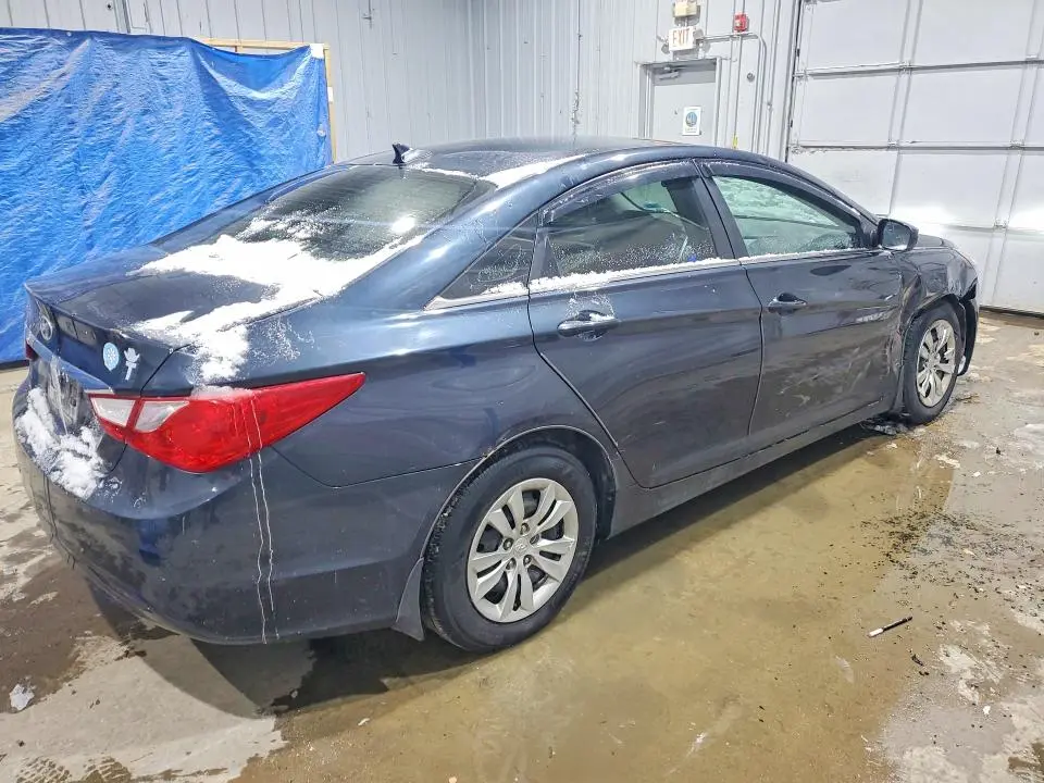 2011 HYUNDAI SONATA GLS  