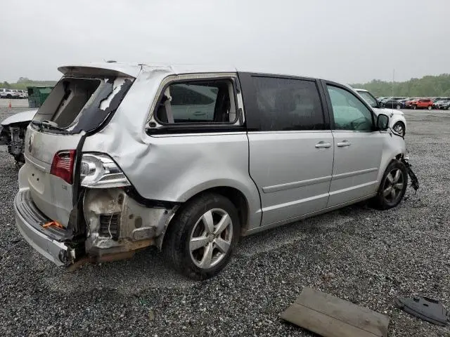 2010 VOLKSWAGEN ROUTAN SE  