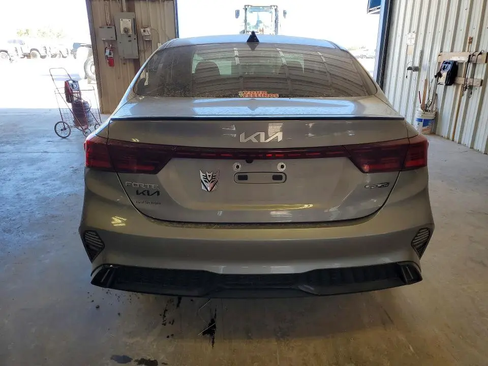 2024 KIA FORTE GT LINE  