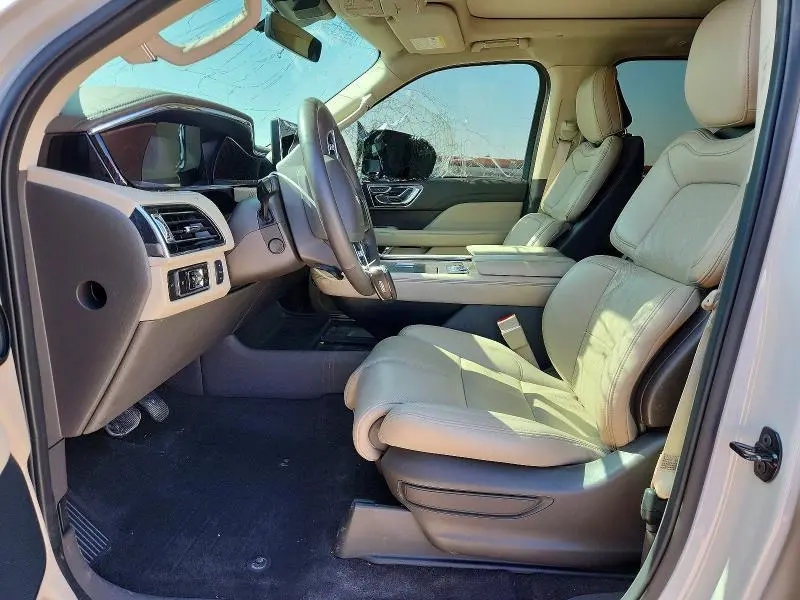 2024 LINCOLN NAVIGATOR   