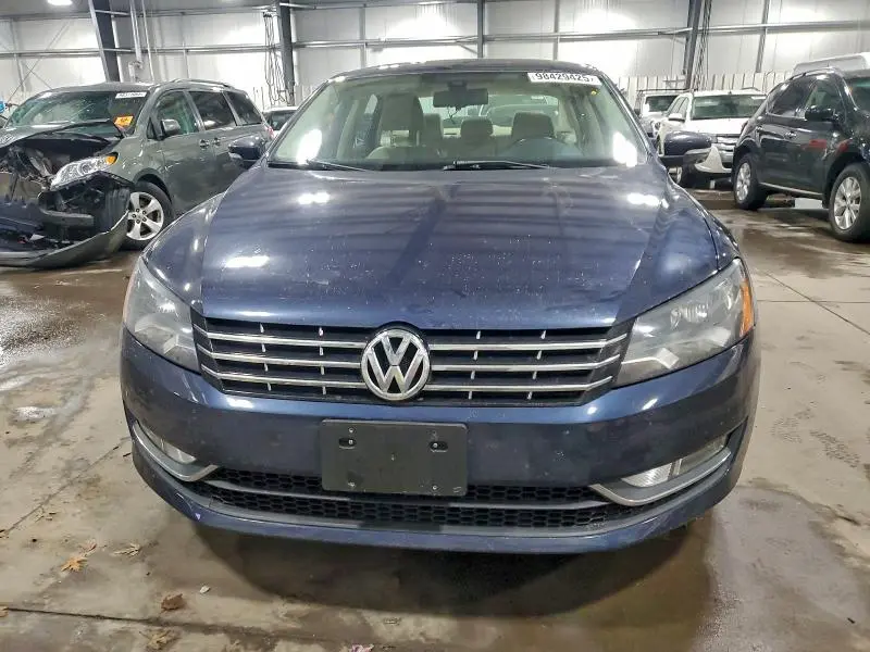 2013 VOLKSWAGEN PASSAT SEL  