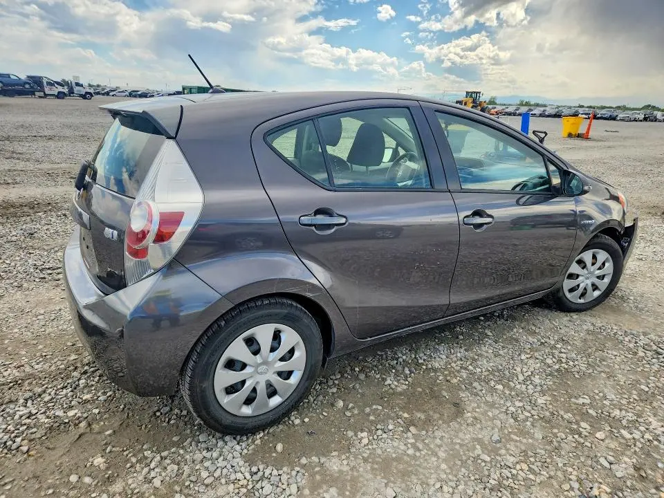 2014 TOYOTA PRIUS C TWO  