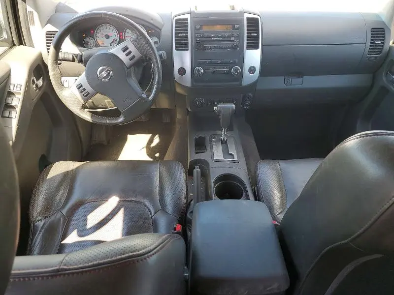 2010 NISSAN FRONTIER SE V6  