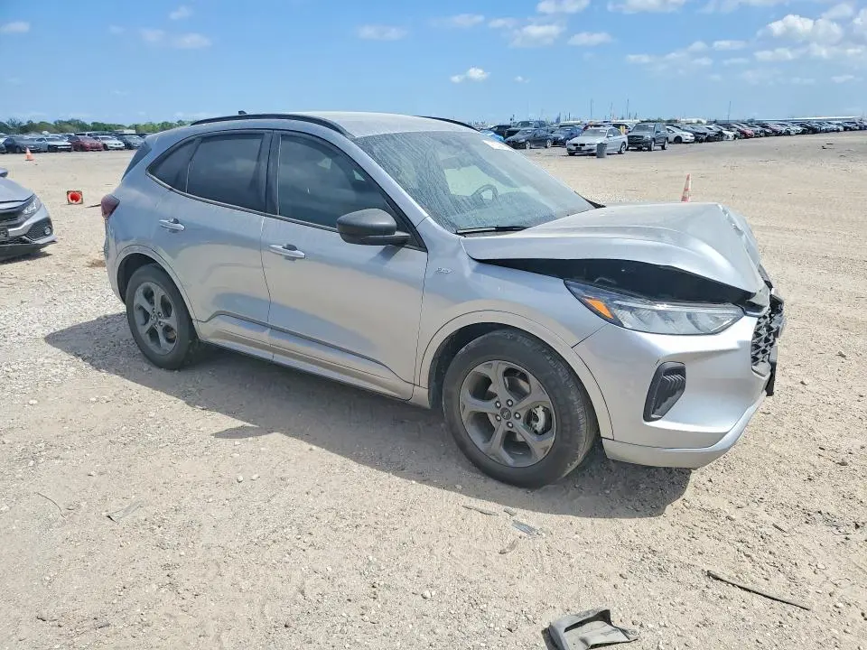 2024 FORD ESCAPE ST LINE  