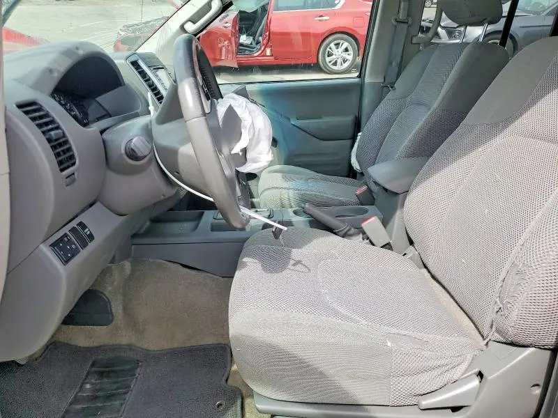 2017 NISSAN FRONTIER SV  
