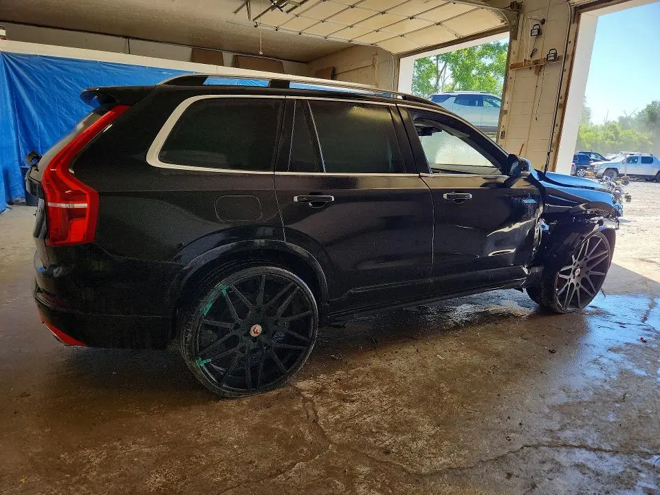 2016 VOLVO XC90 T5  
