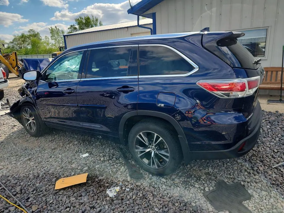 2016 TOYOTA HIGHLANDER XLE  
