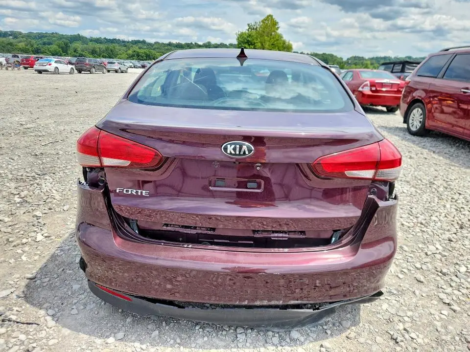 2018 KIA FORTE LX  