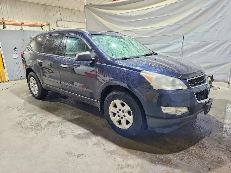 2011 CHEVROLET TRAVERSE LS  