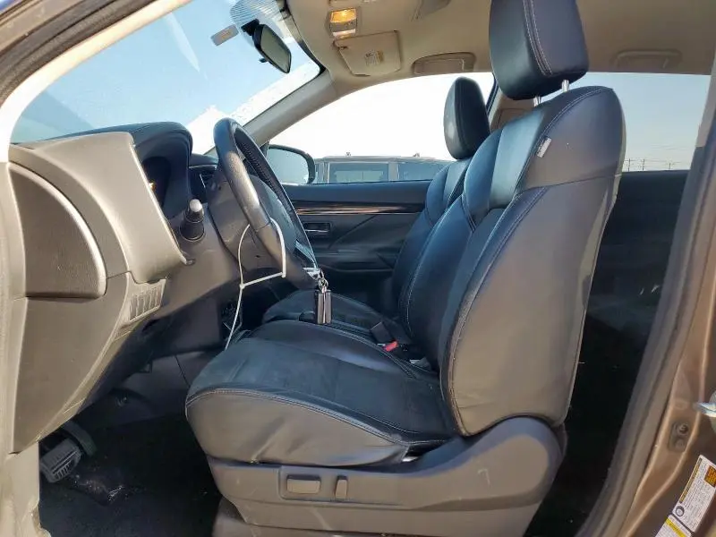 2019 MITSUBISHI OUTLANDER SE  