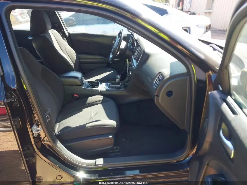 2015 DODGE CHARGER SXT