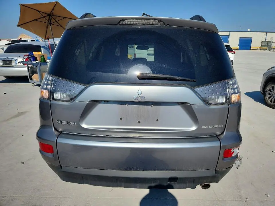 2013 MITSUBISHI OUTLANDER SE  