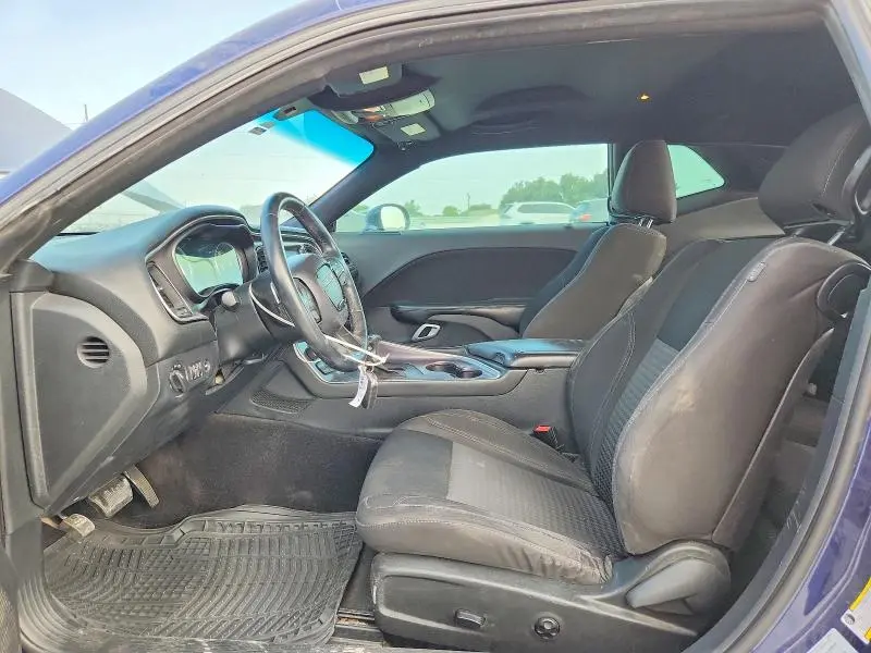 2015 DODGE CHALLENGER SXT  