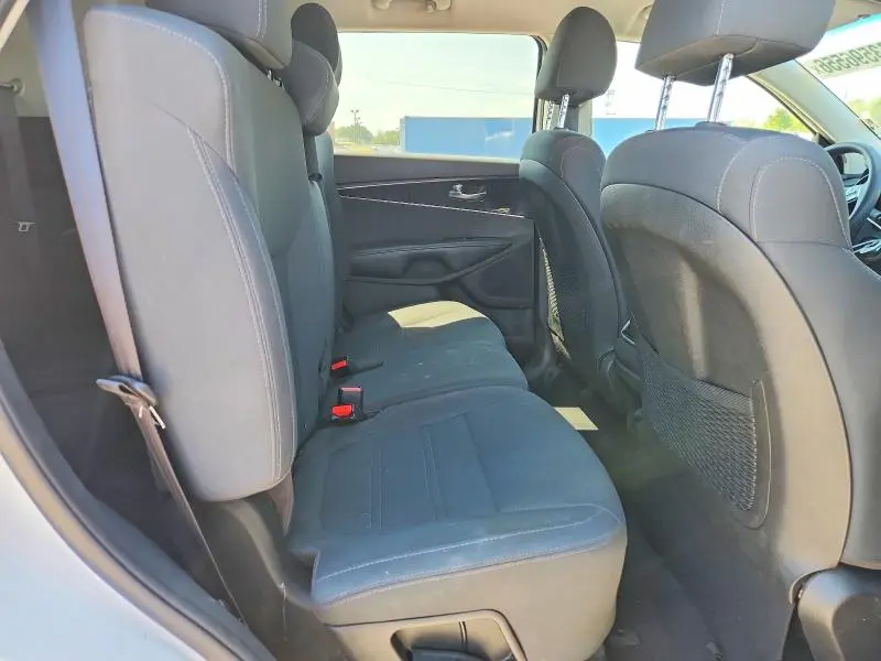 2020 KIA SORENTO S  