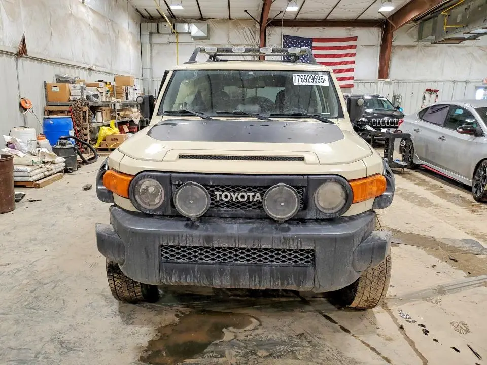 2010 TOYOTA FJ CRUISER BASE  