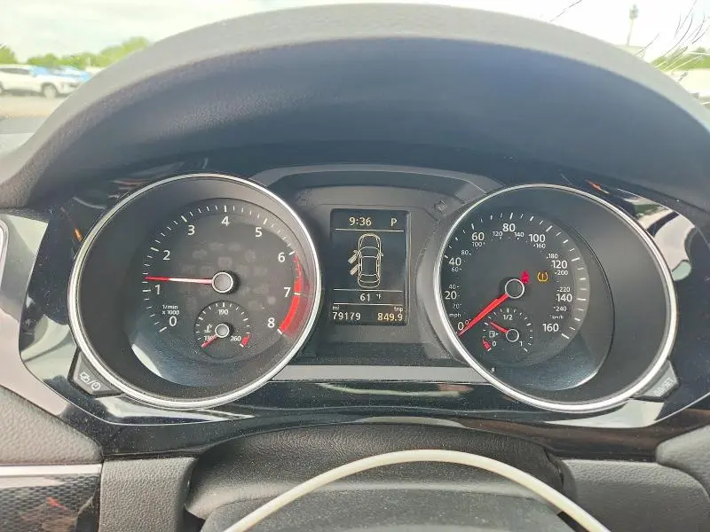2017 VOLKSWAGEN JETTA SEL  