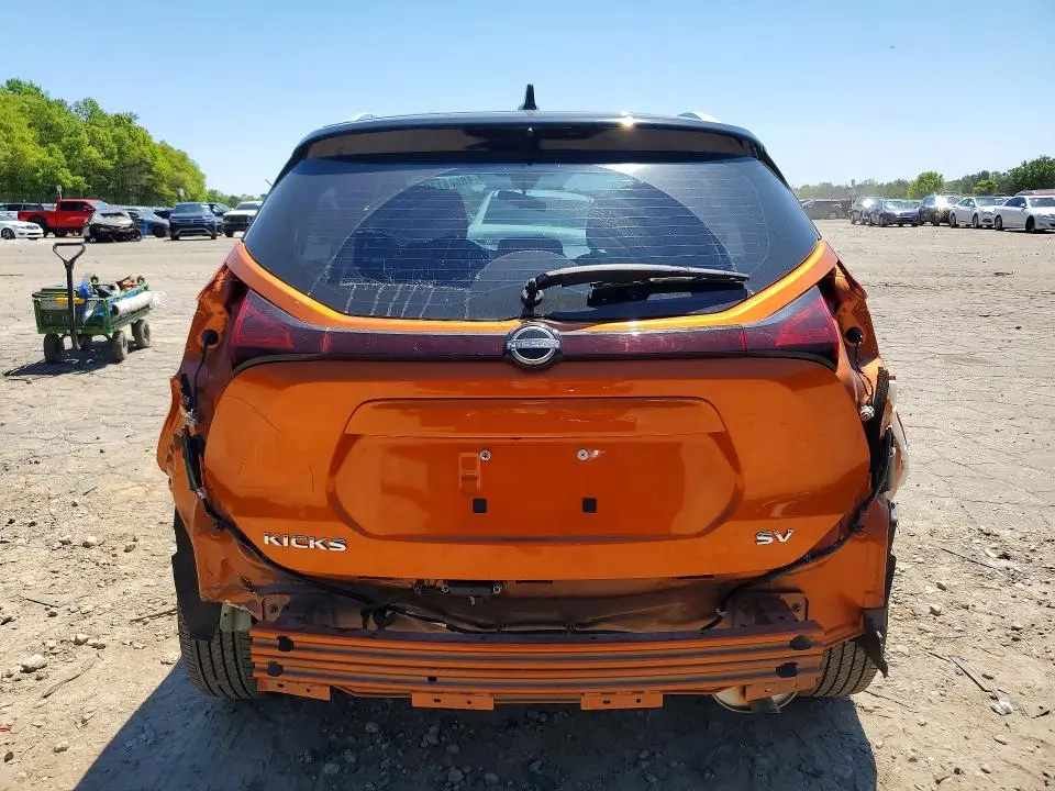 2024 NISSAN KICKS SV  