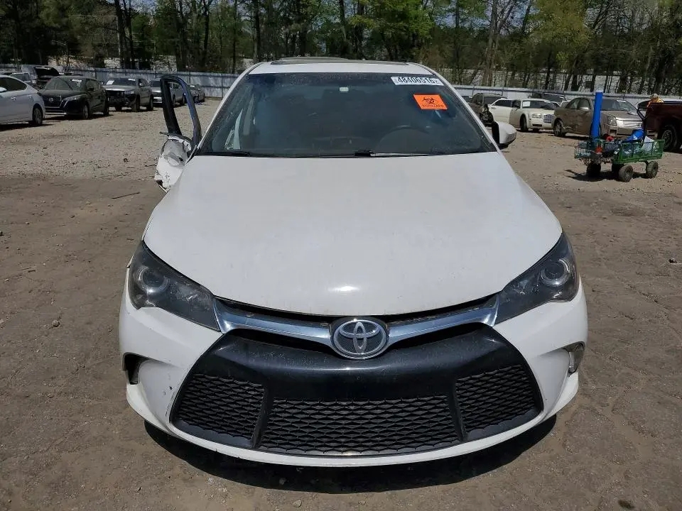 2017 TOYOTA CAMRY SE  