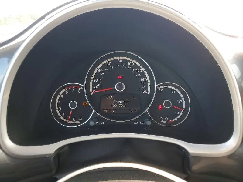 2013 VOLKSWAGEN BEETLE   