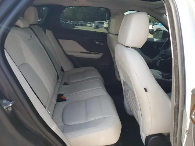 2017 JAGUAR F-PACE PRESTIGE  