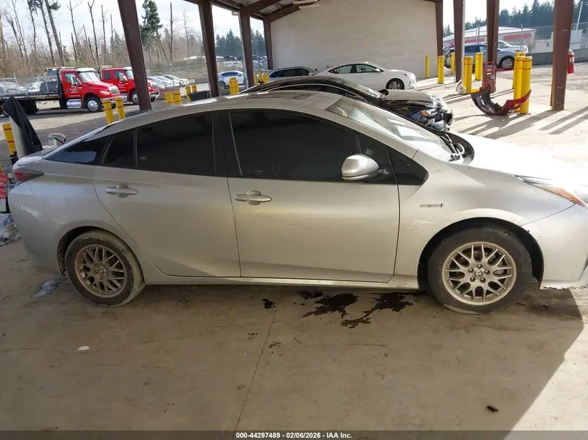 2017 TOYOTA PRIUS FOUR