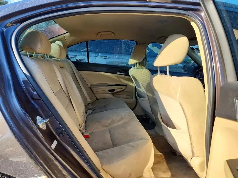 2011 HONDA ACCORD LXP  