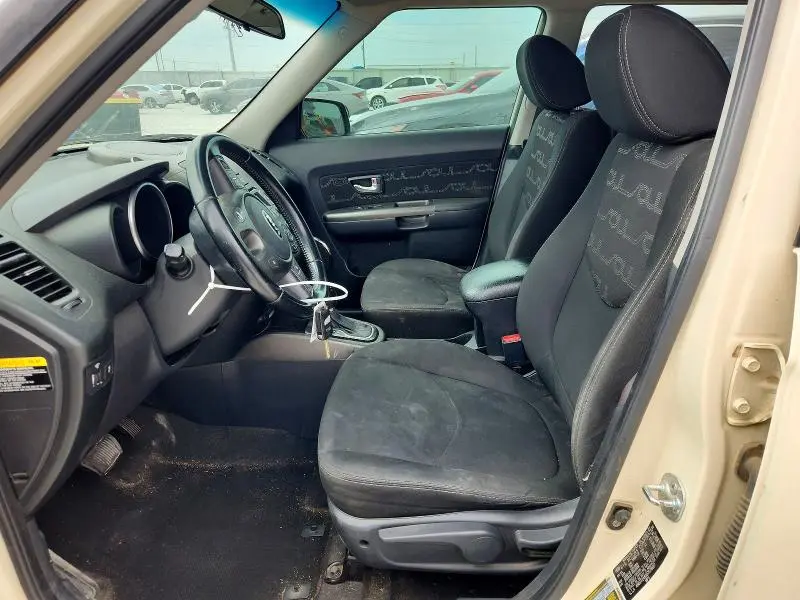 2013 KIA SOUL +  