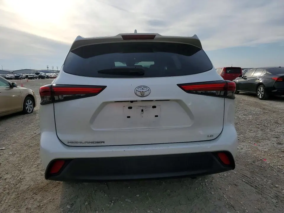 2021 TOYOTA HIGHLANDER L  