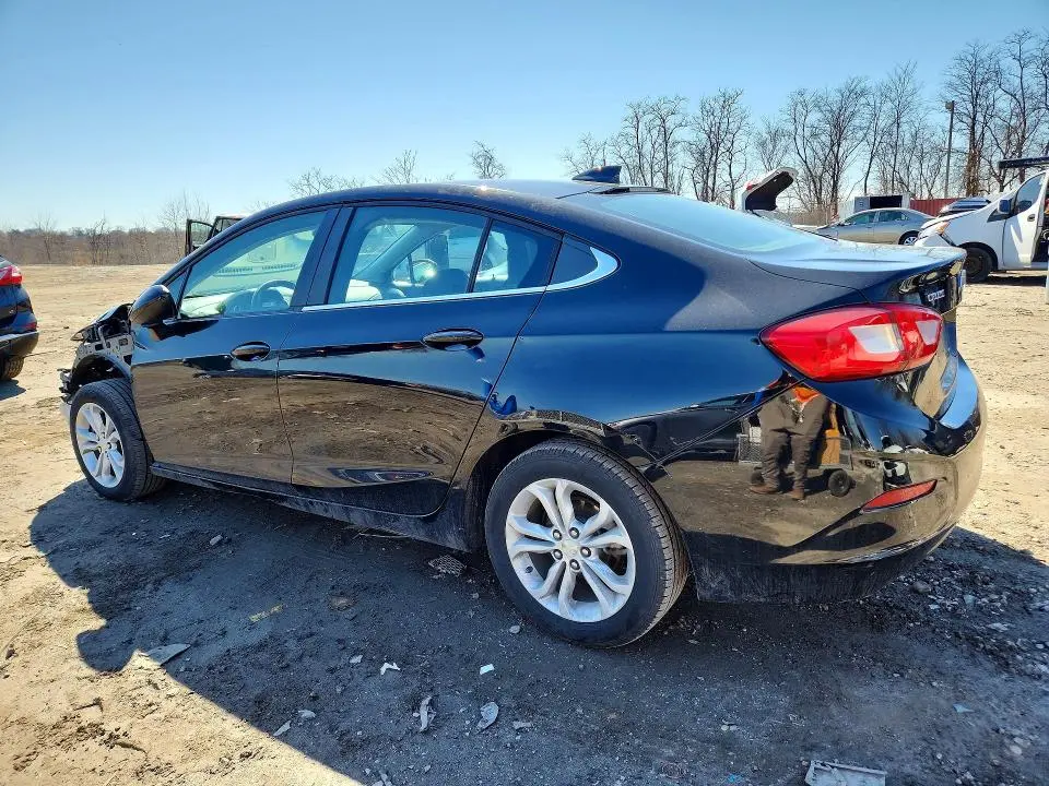 2019 CHEVROLET CRUZE LT  