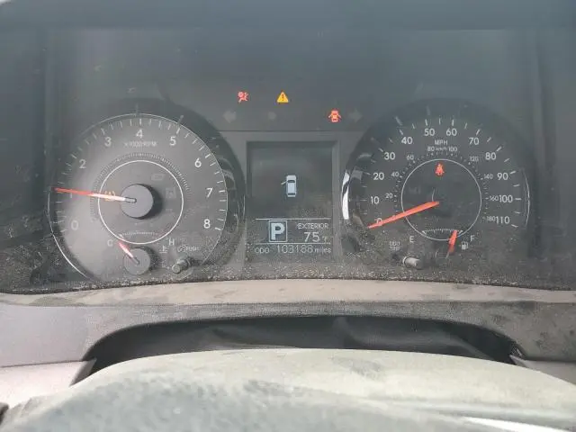 2017 TOYOTA SIENNA LE  