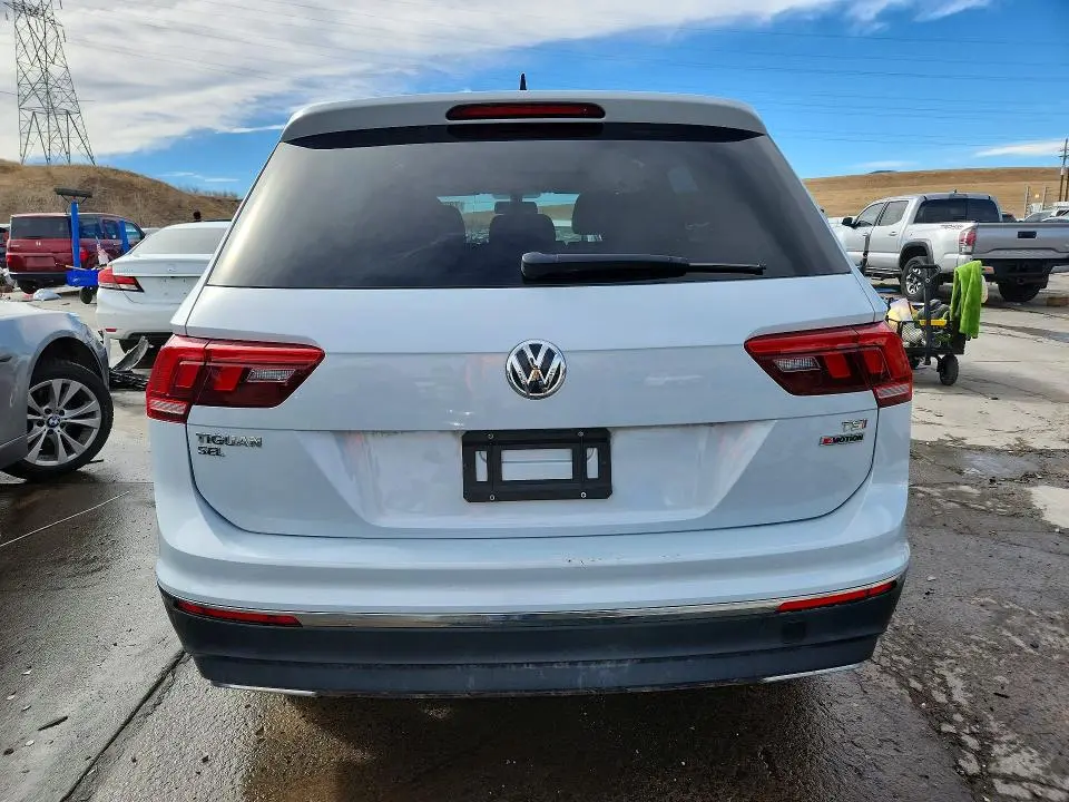 2018 VOLKSWAGEN TIGUAN SE  