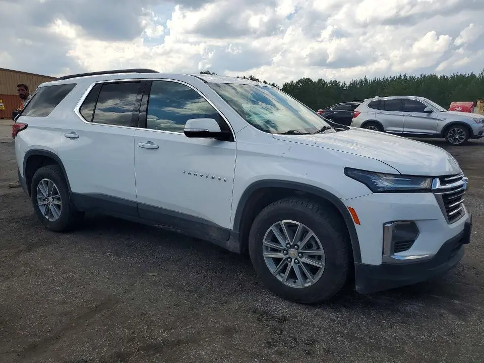 2023 CHEVROLET TRAVERSE LT  