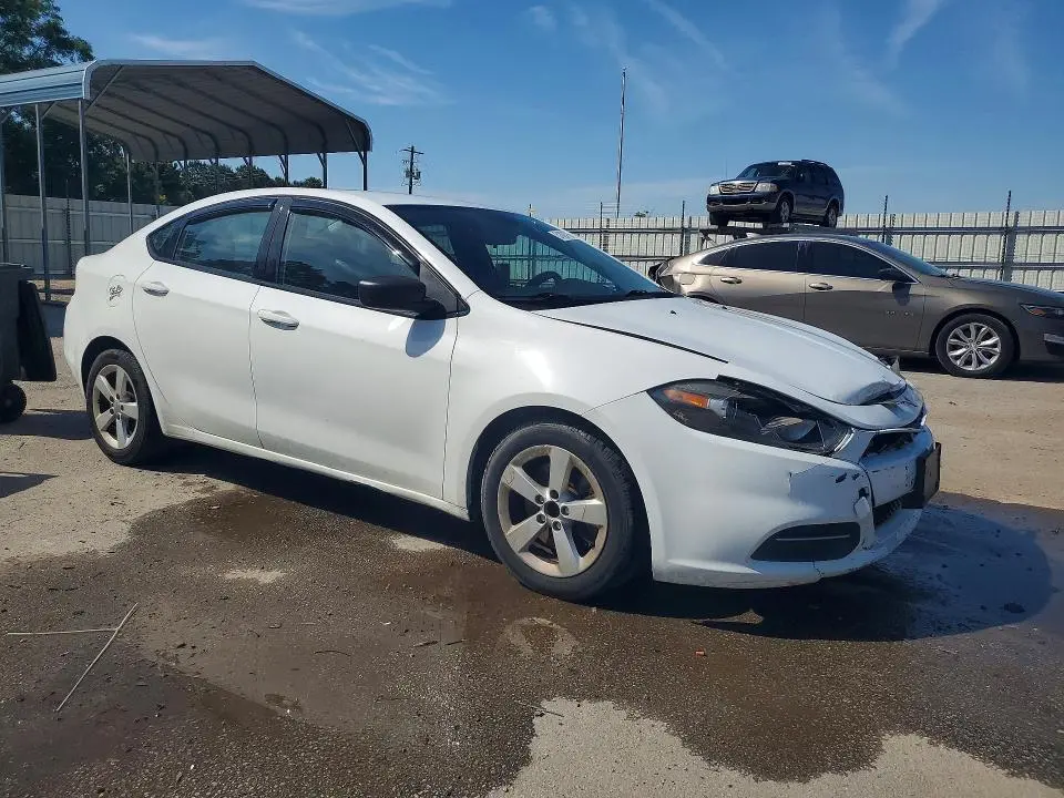 2015 DODGE DART SXT  