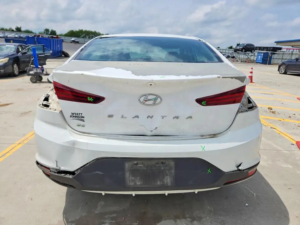 2020 HYUNDAI ELANTRA SE  